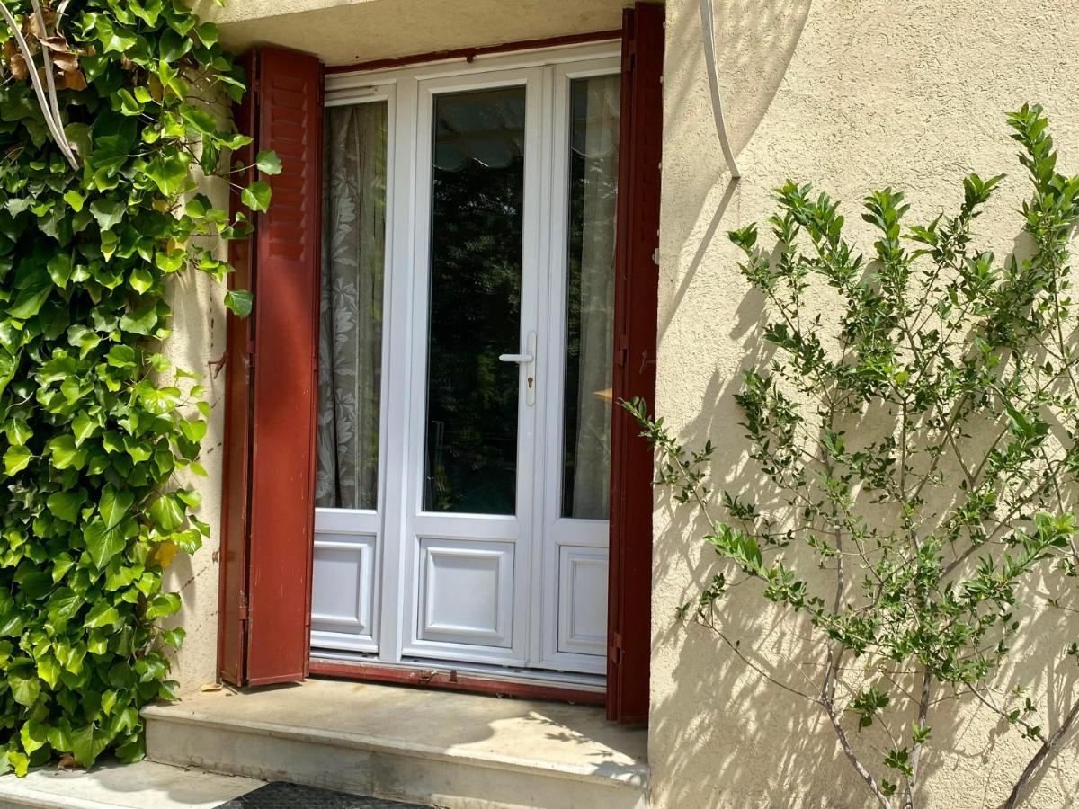 Appartement F3 De 60 M² Au Rez De Chaussee D'Une Villa Vezenobres Dış mekan fotoğraf